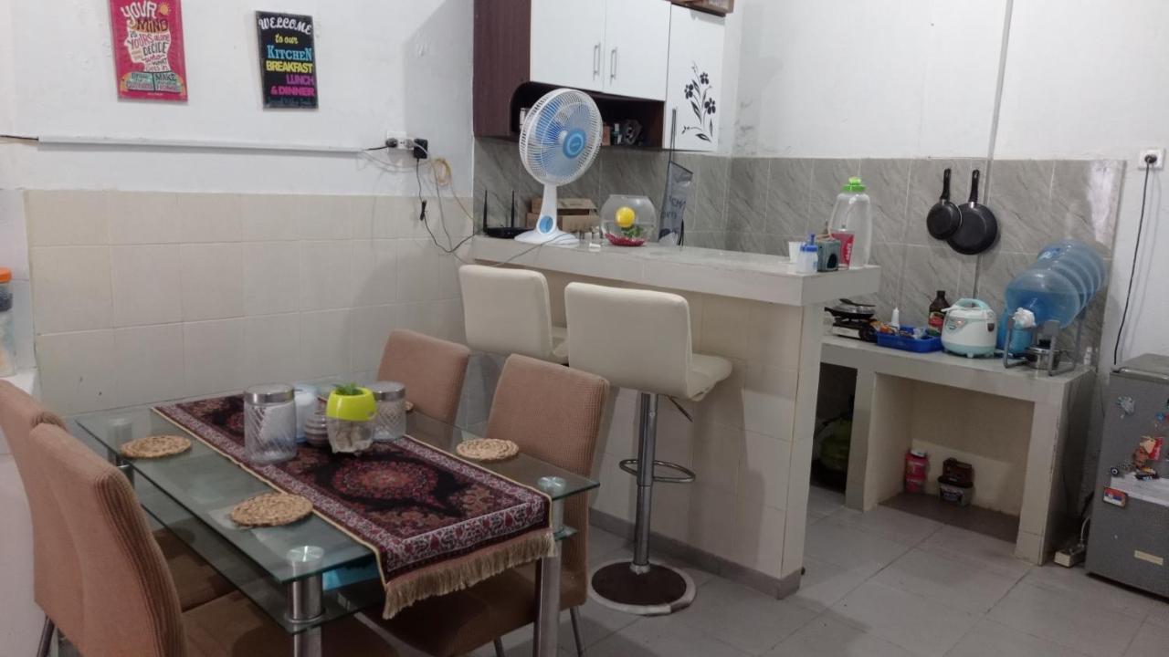 Neny'S Homestay Saba Exterior photo